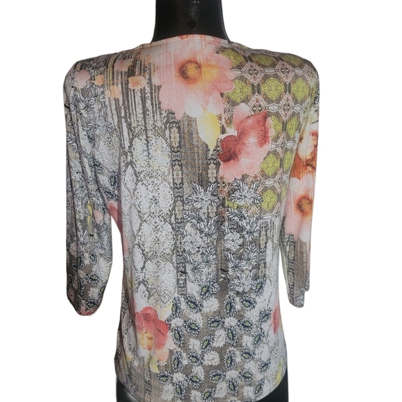 Emotions Paisley Floral Print Top with Cutout Neckline M - Picture 6 of 7